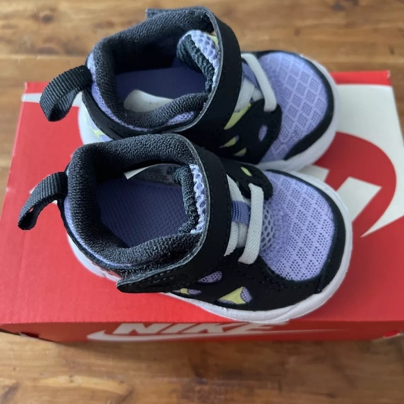Nike Free Run 2 (TDV) Black Lavender Toddler Shoes DA2692 500 Size 5c New In Box - Picture 4 of 6